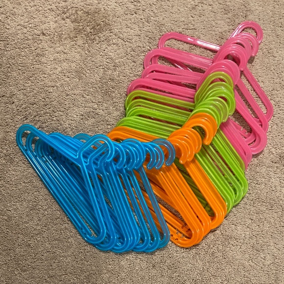 IKEA Bagis (32) Children’s Colorful Plastic Hangers. - Picture 3 of 4